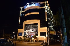 Hotel Friends Regency, Moga