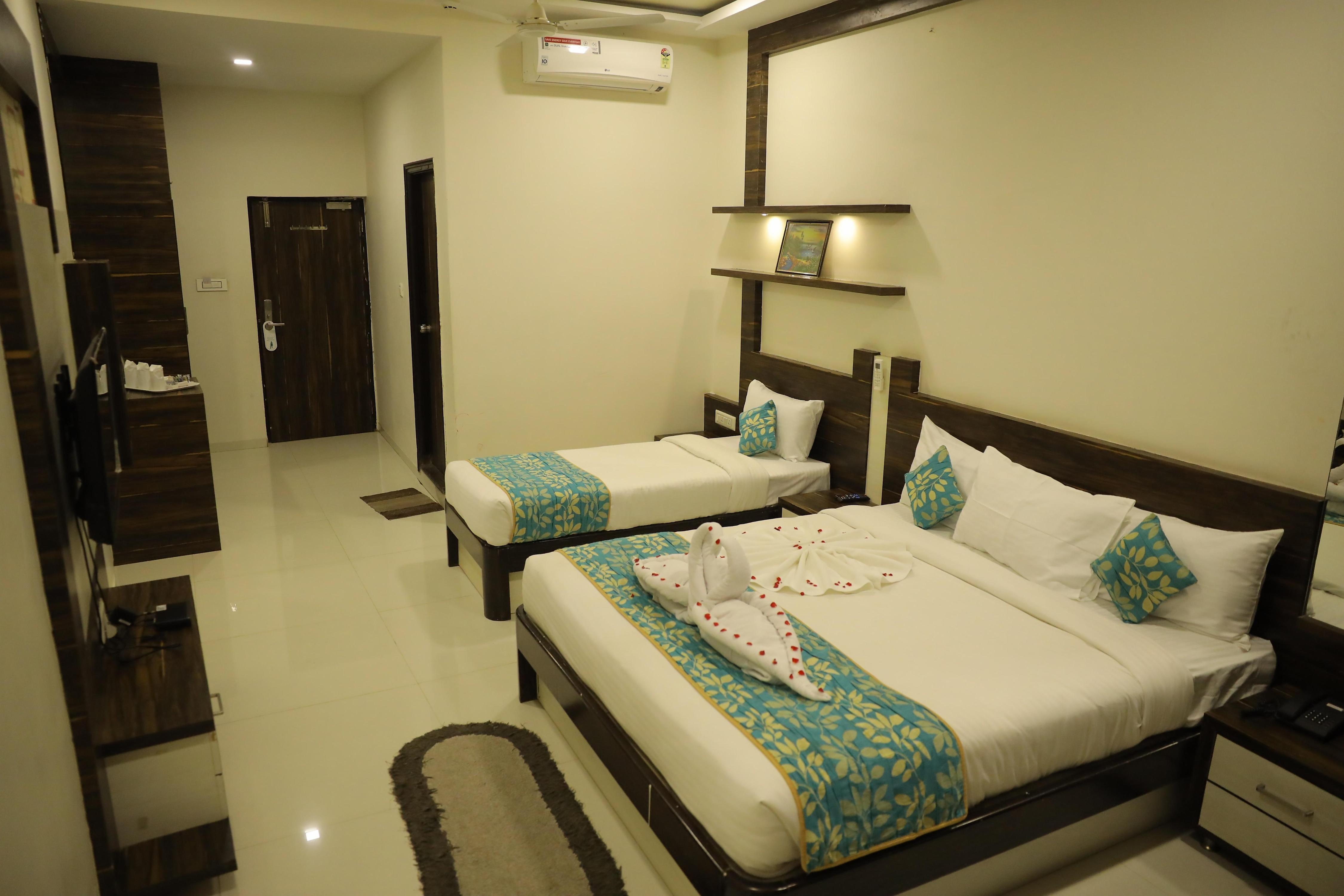 Hotel Shashinag Residency - Tap to explore photos