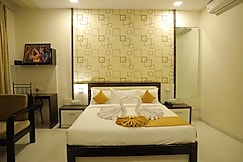 Hotel Shashinag Residency, Badami