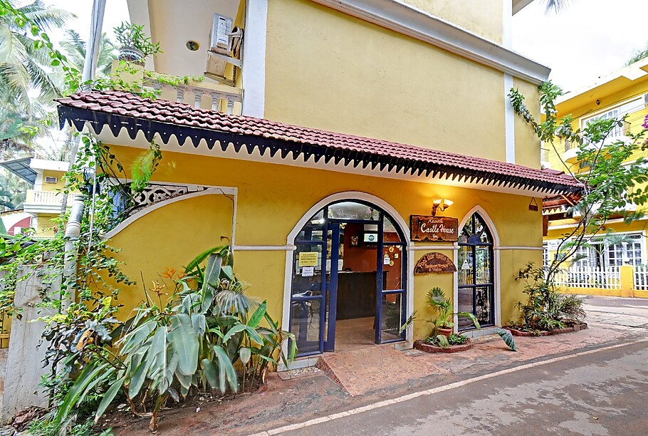 castle house calangute castle house calangute