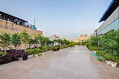Airport Hotel Grand by Fantasia, Delhi