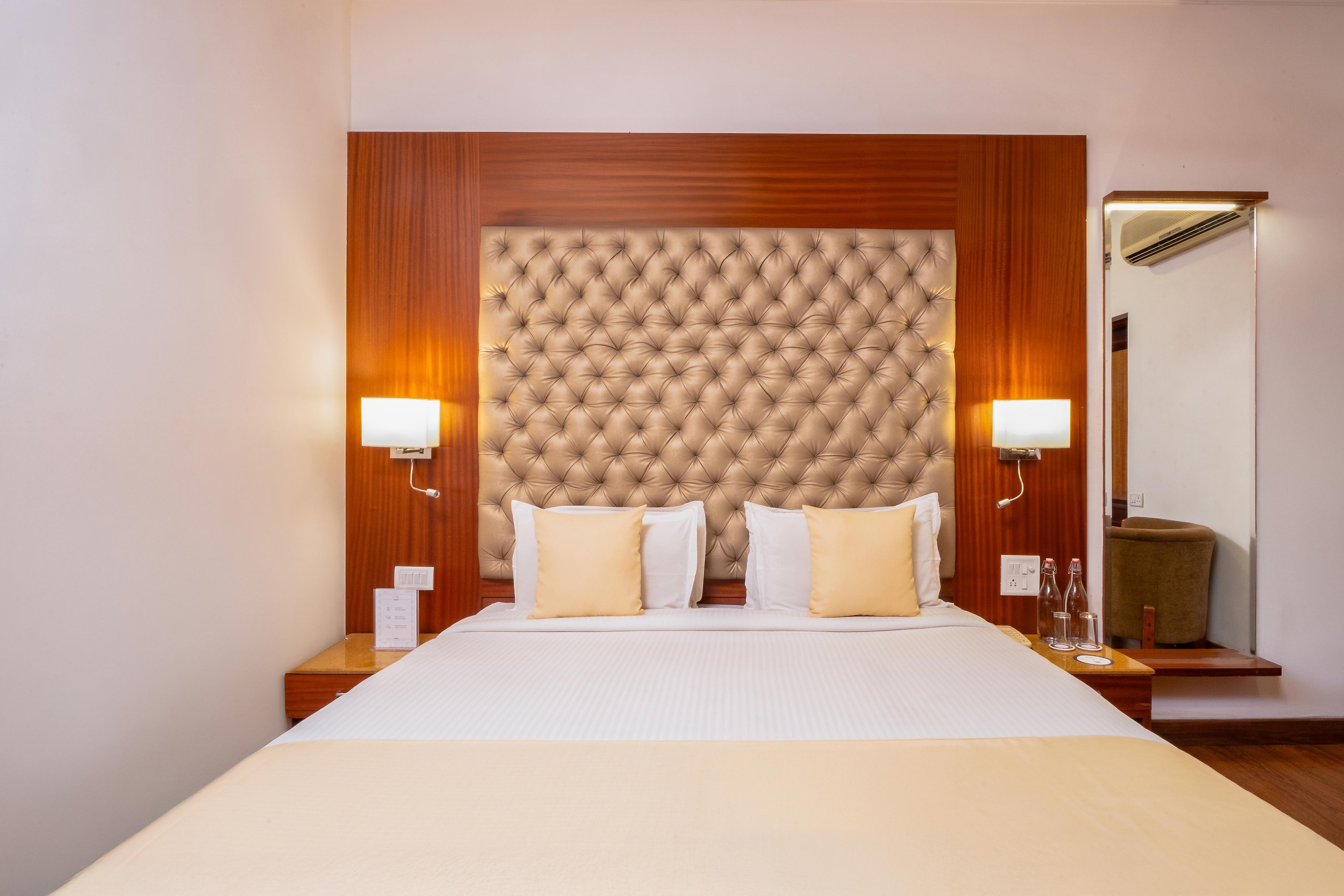 U by Z Hotels, Richmond Circle - Tap to explore photos