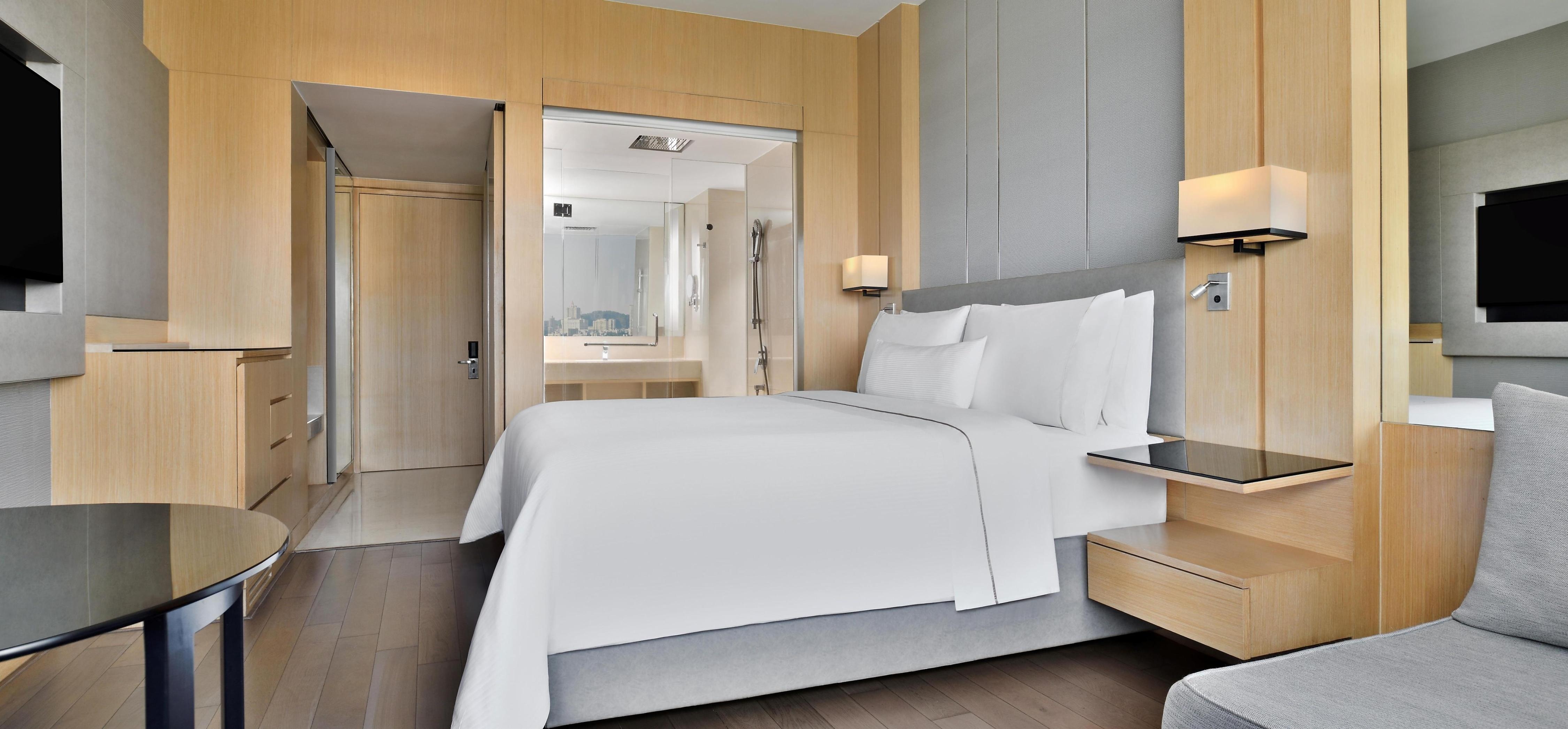 Guest Room 1 King- Hill View 1