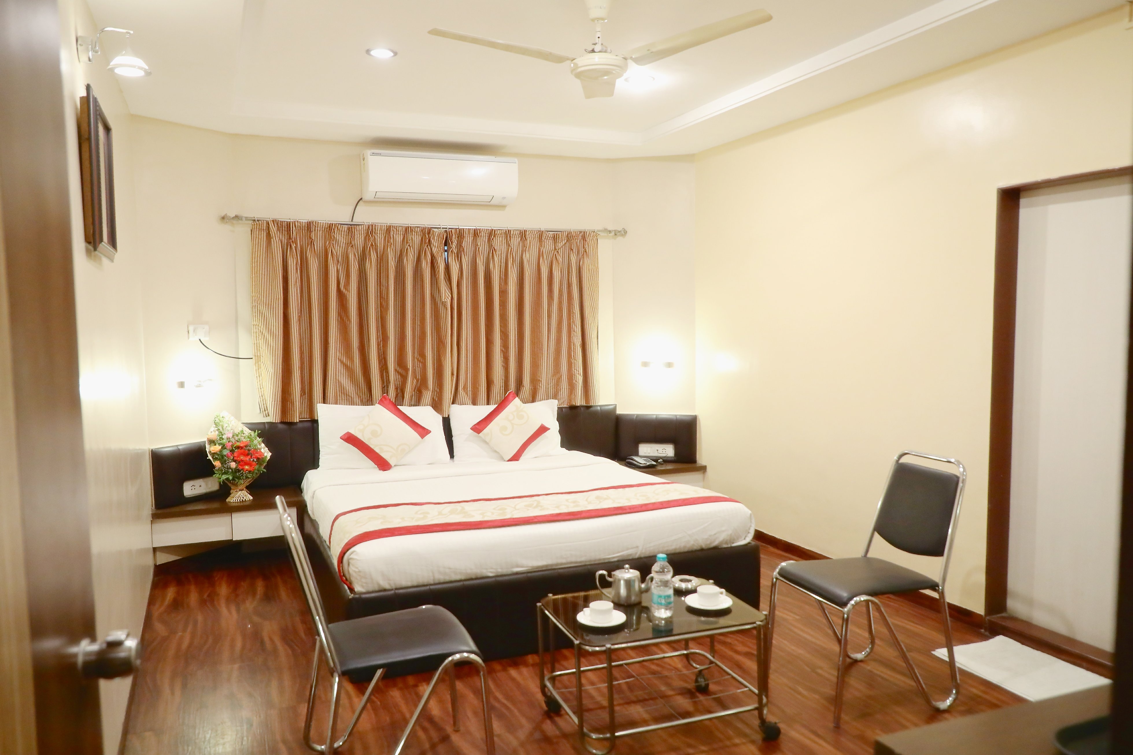 Executive Room A/C 1