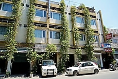 Samrat Hotel, Ludhiana