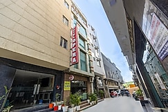 Hotel Opera Mahipalpur  Delhi Airport, Delhi