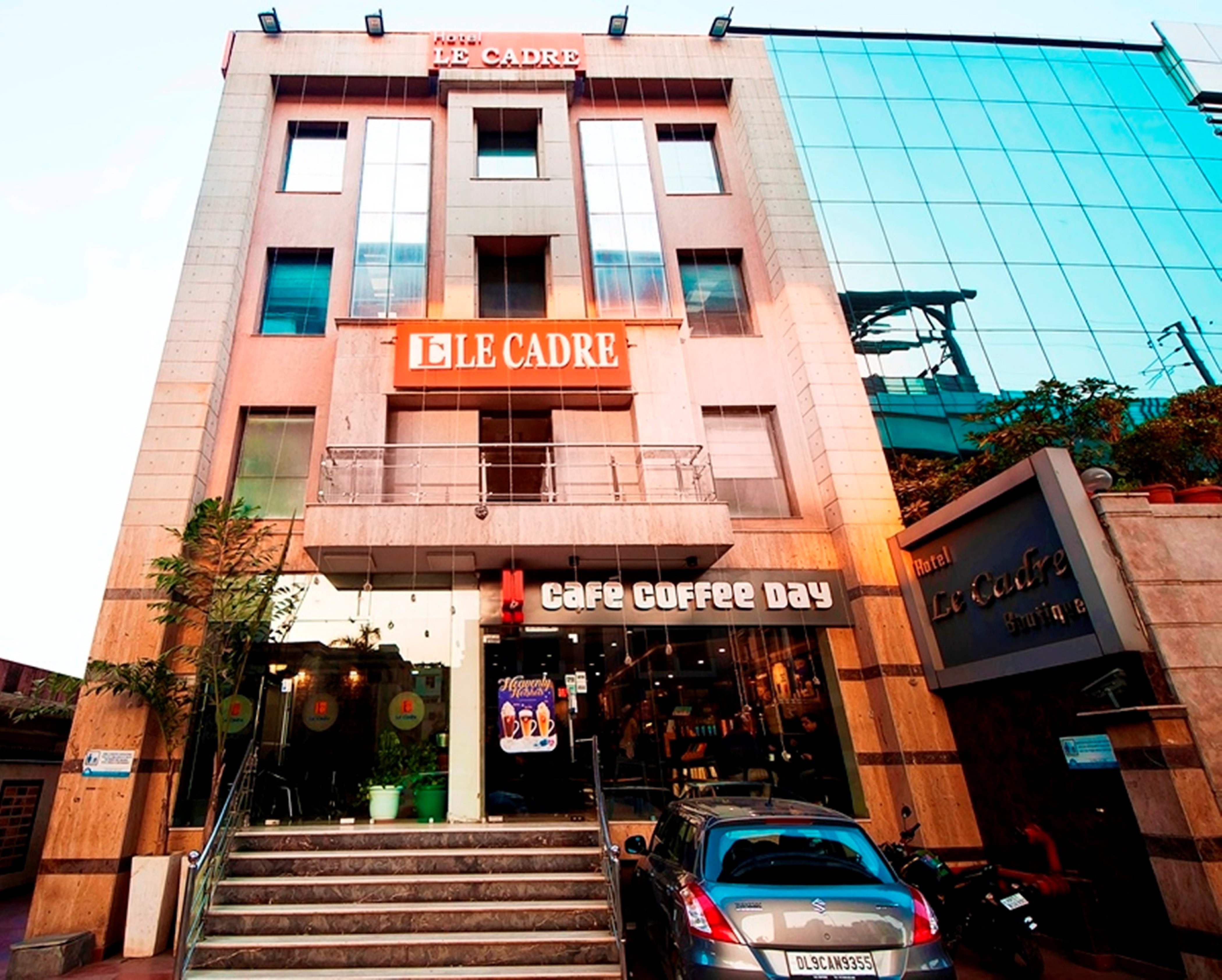 Hotel Le Cadre Near Nehru Place - Tap to explore photos