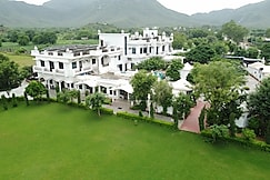 Gulmohar Sariska Resort