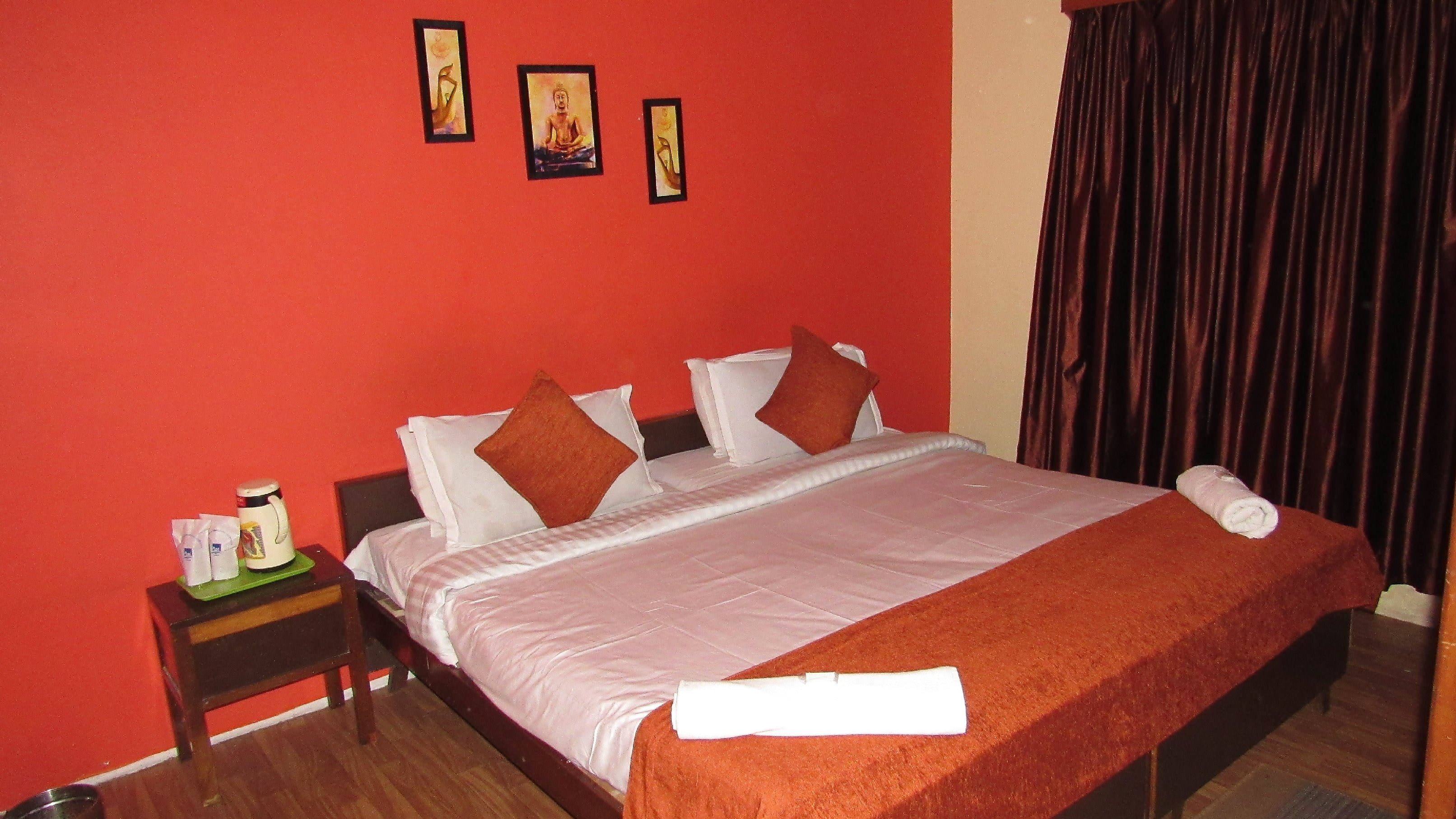 Sukhim Guest House - Tap to explore photos