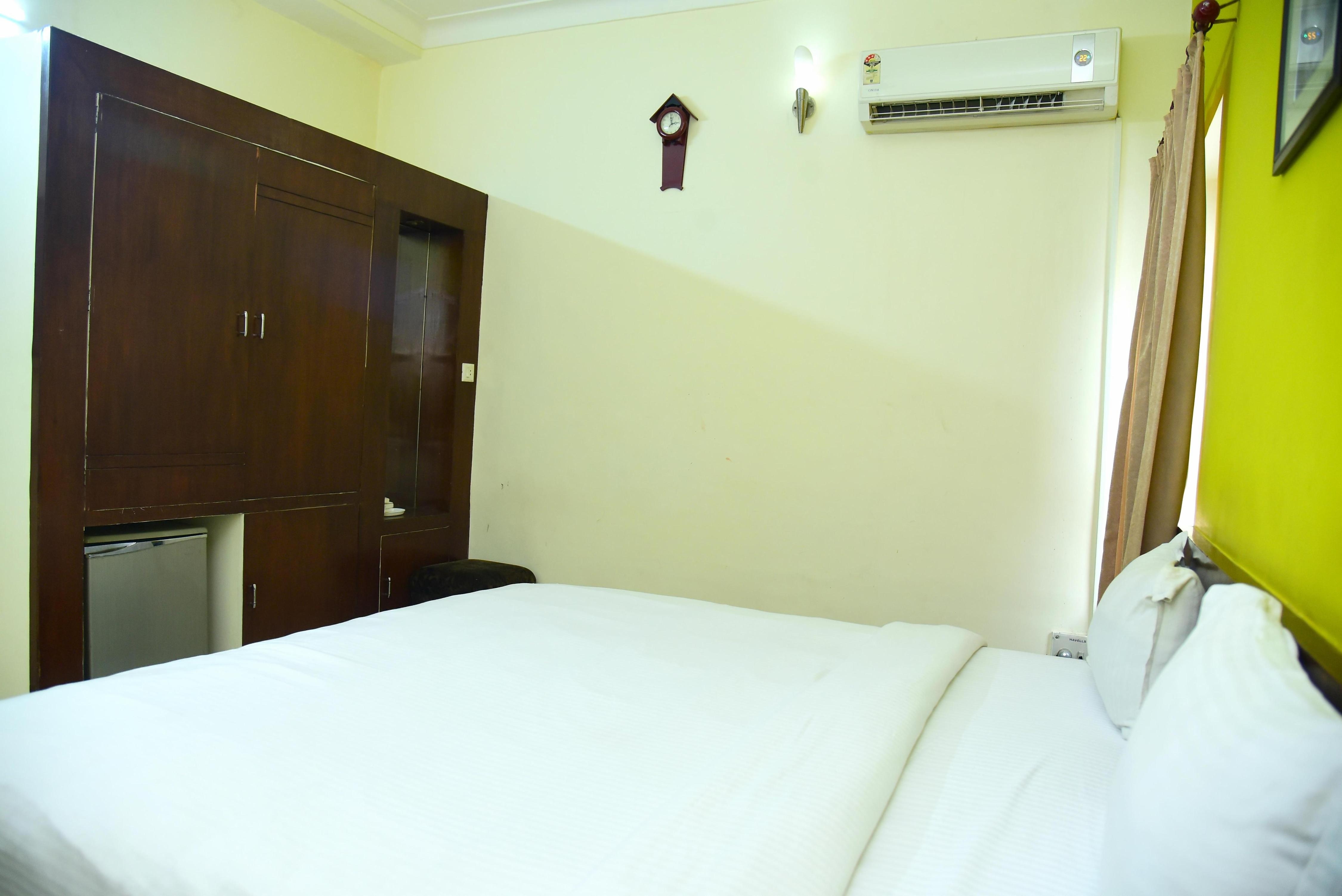 Hotel Grace, Gwalior - Tap to explore photos