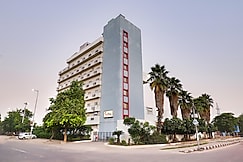 Red Fox by Lemon Tree Hotels, East Delhi, Delhi