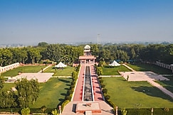 Umaid Palace - A Lakeside Resort - 25 minutes to Mehandipur Balaji & Chand Baori Abhaneri, Bandikui