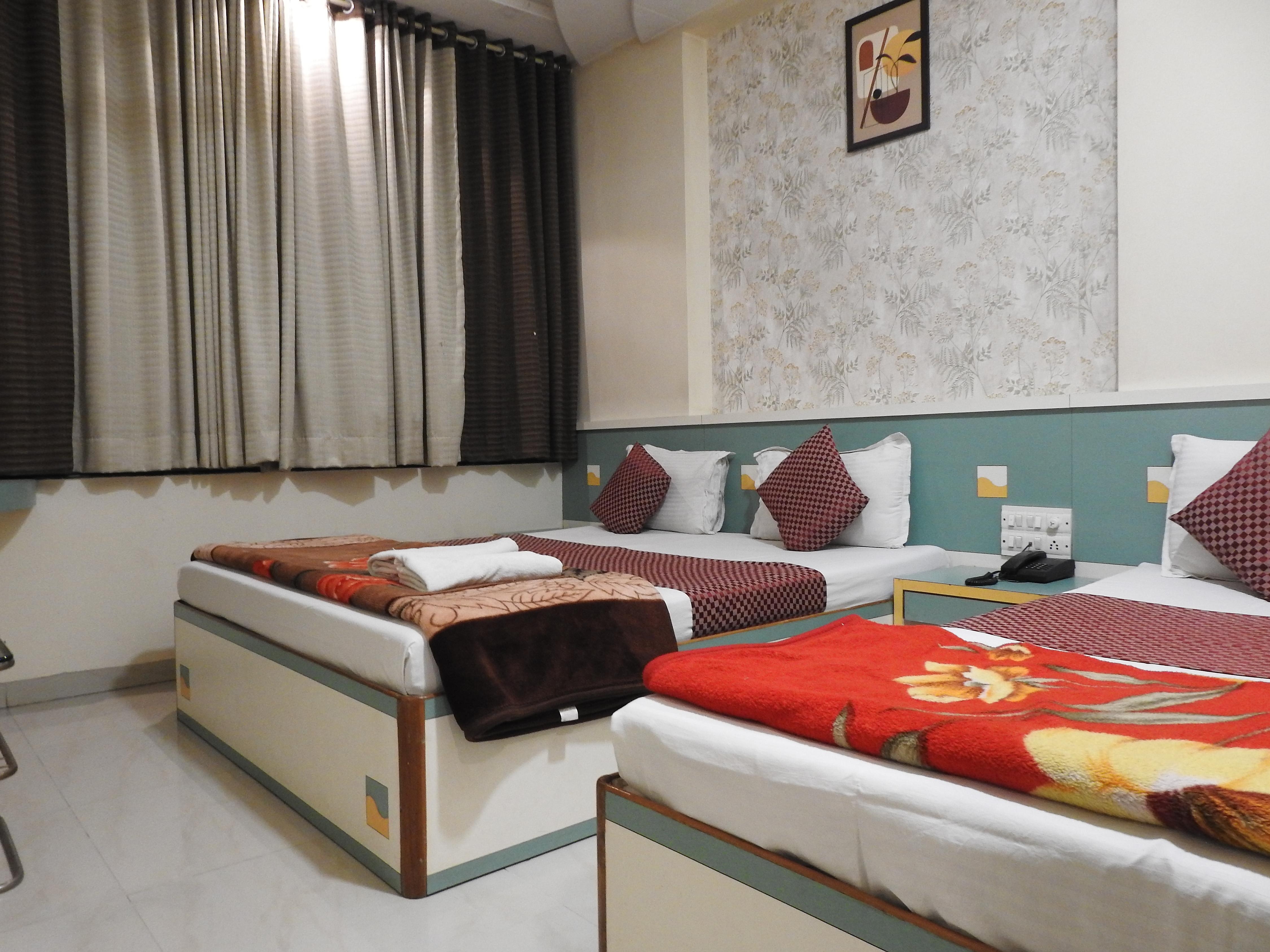 Lumora Inn (Shanti Kamal Hotel) 2