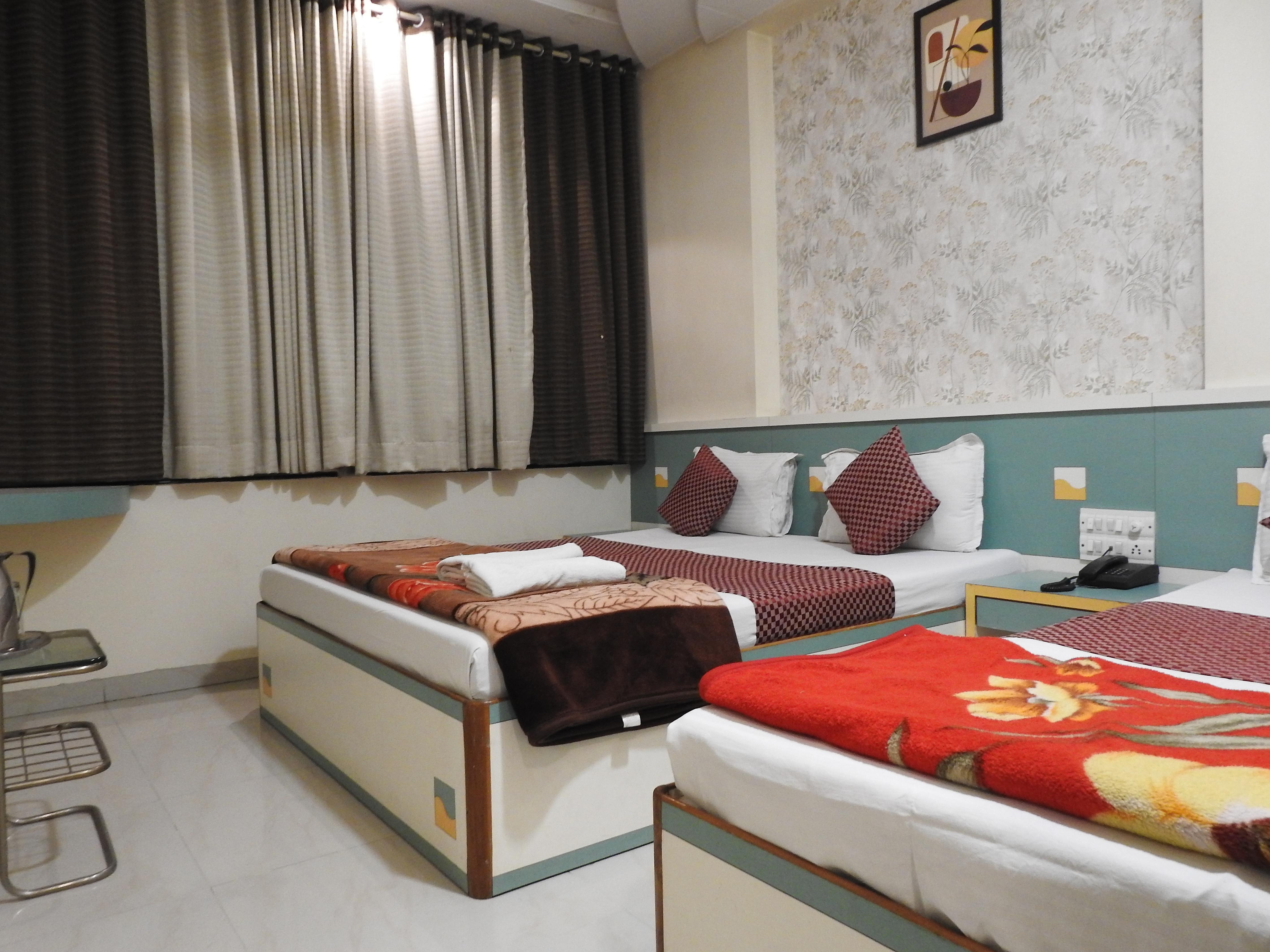 Lumora Inn (Shanti Kamal Hotel) 3