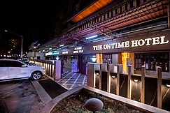 The Ontime Hotel, Mumbai