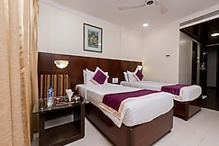 The Ontime Hotel, Thane
