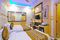 Hotel The karlo kastle, Delhi