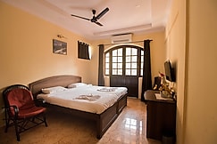 Picnic Plaza Hotels near Calangute, Goa