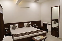 Hotel Baba, Rajkot