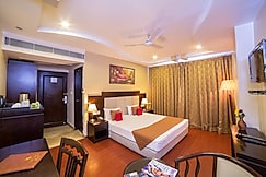 Gold Leaf Hotel - 1 Km from City Palace, Dungarpur