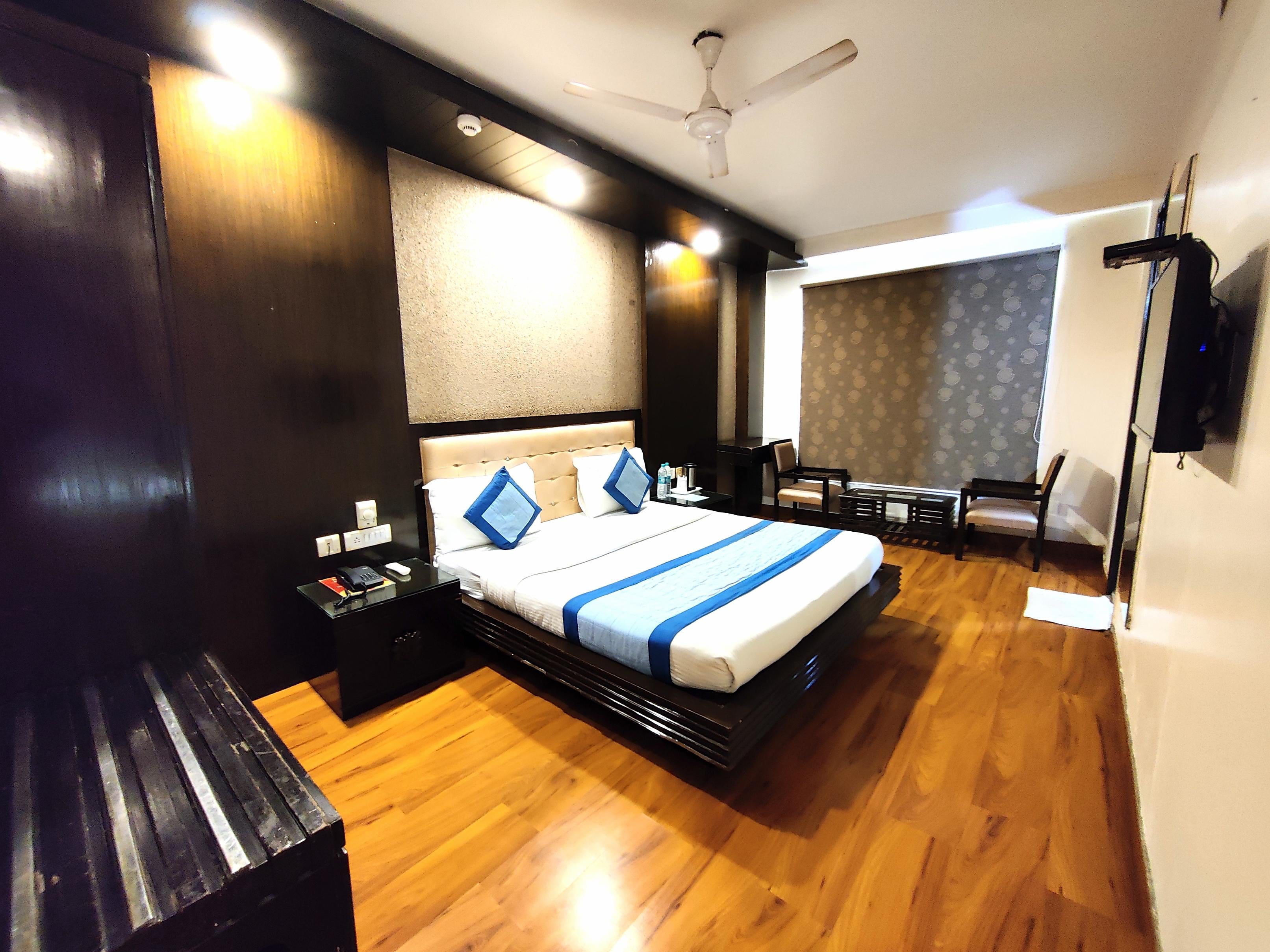 Hotel Delhi Pride @ Karol Bagh - Tap to explore photos