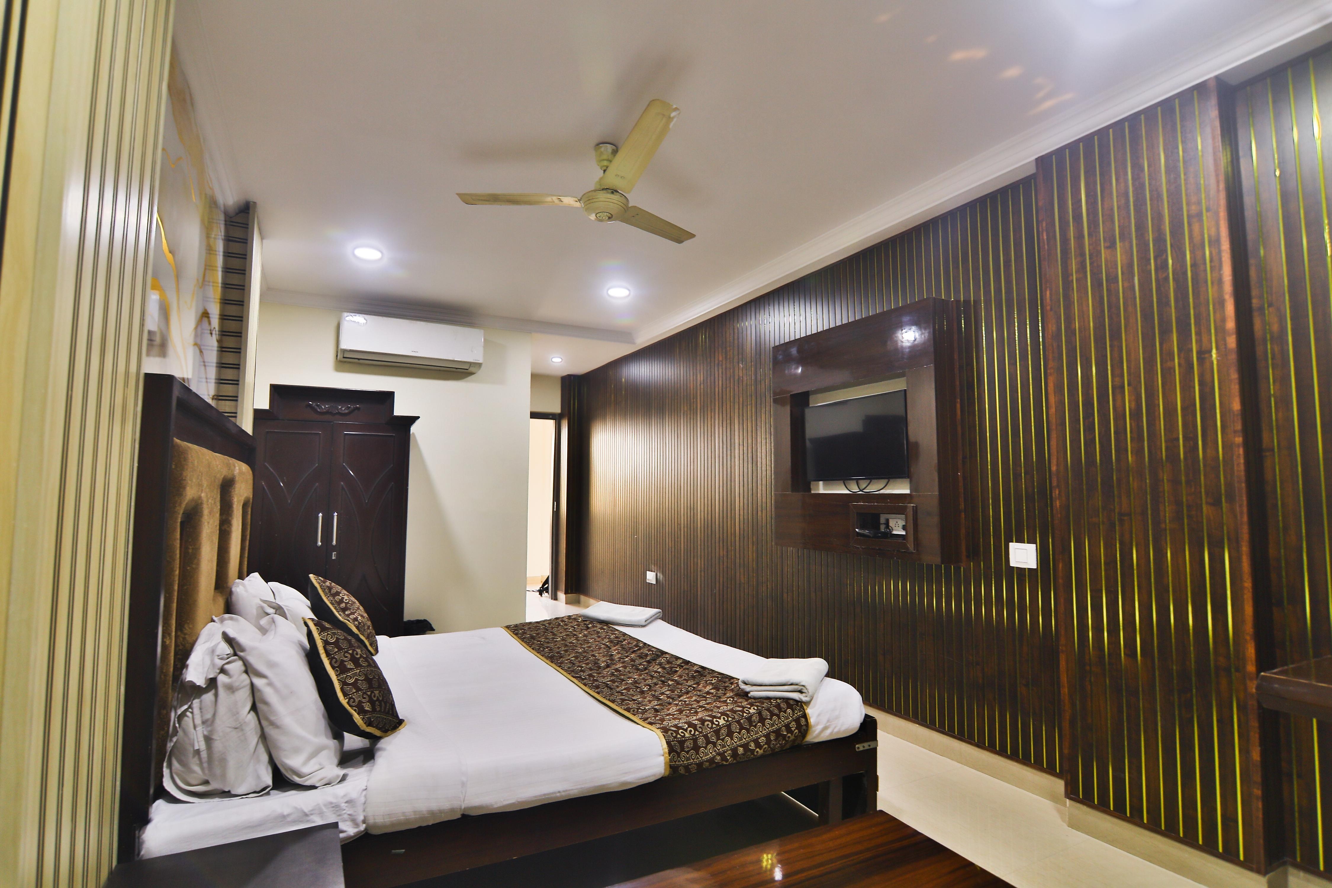HOTEL ORIENTINN 5