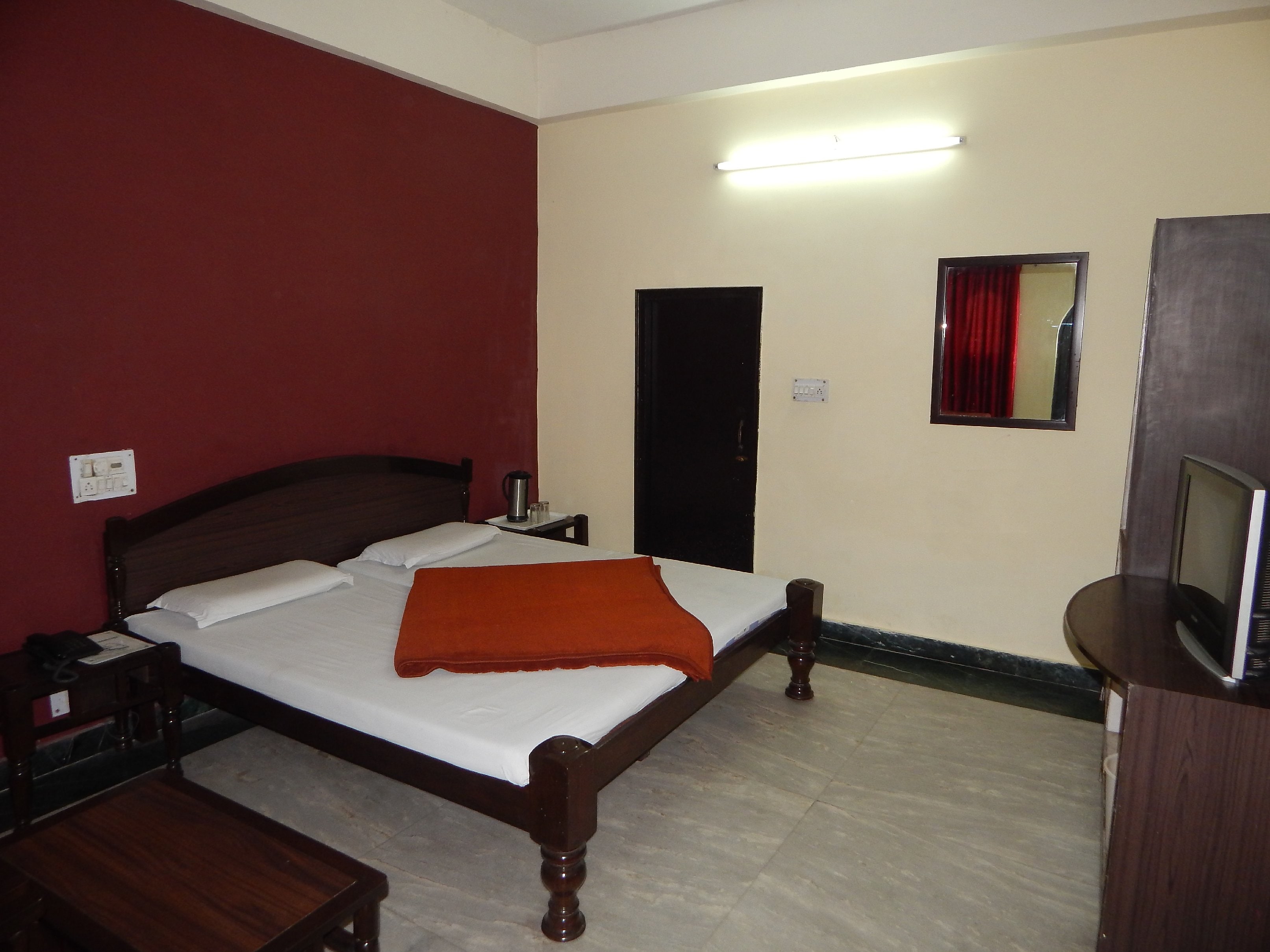Hotel Chitra Heritage - Tap to explore photos