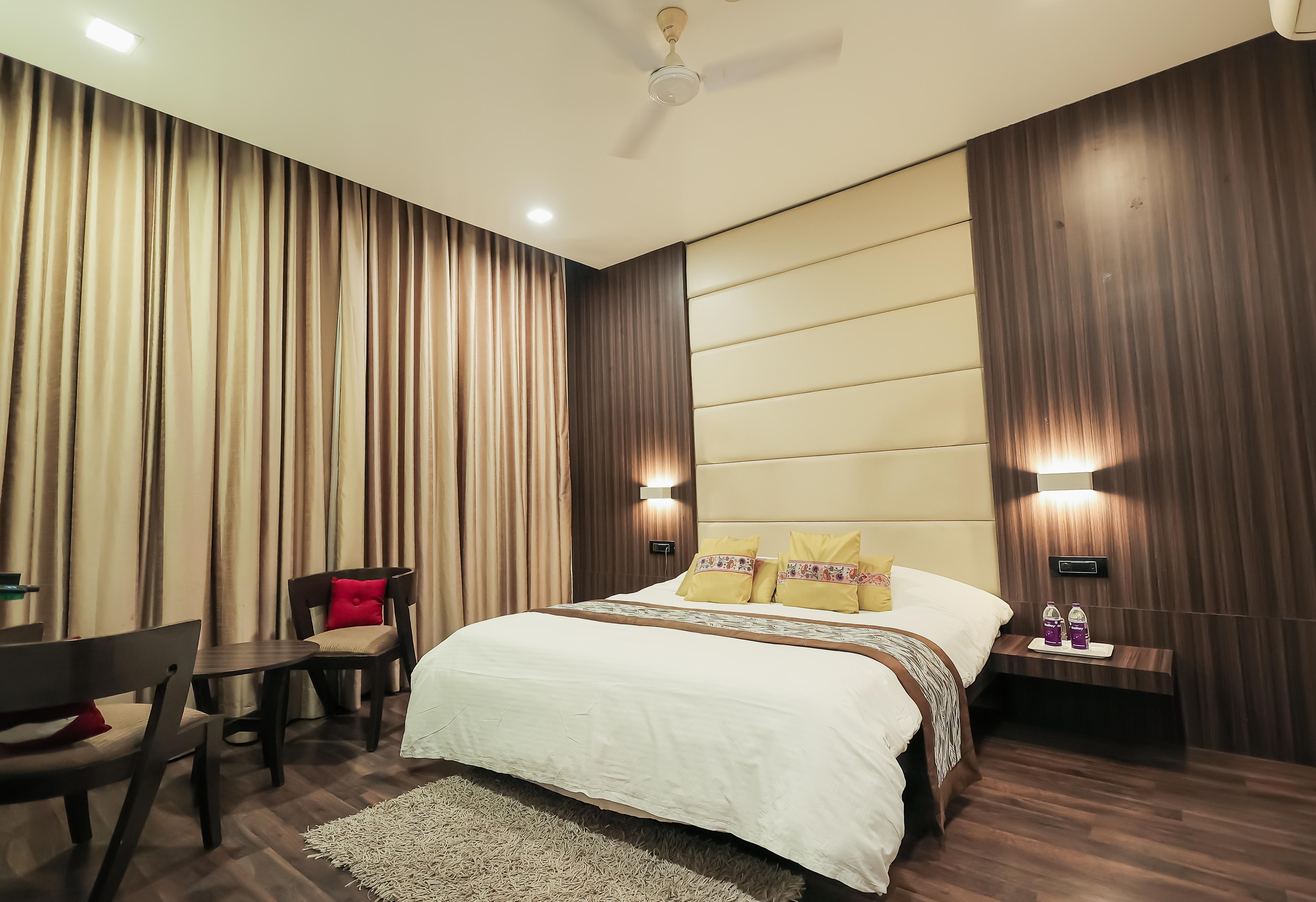 Royal Suite A/c 1