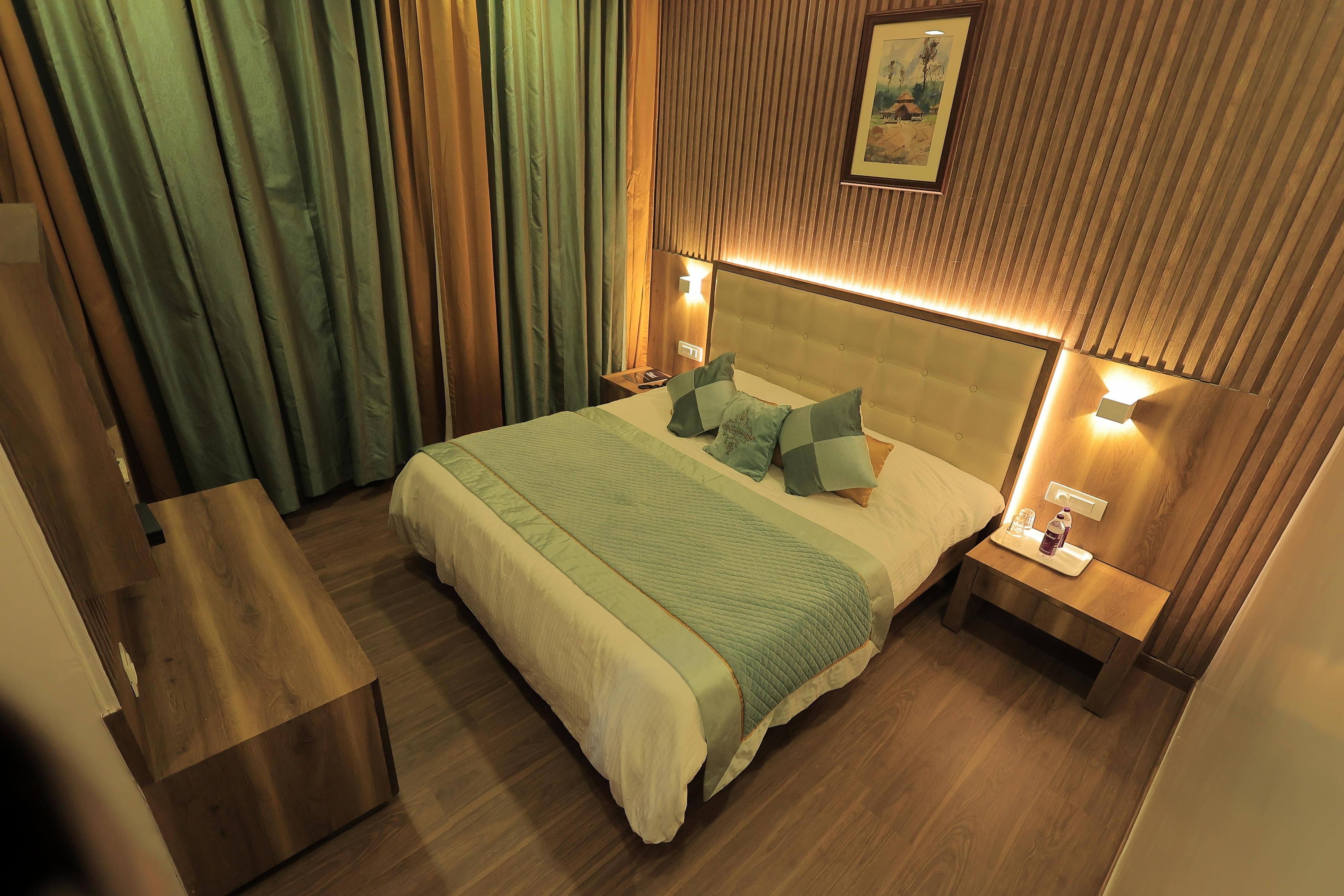 Executive Suite Room A/c 1