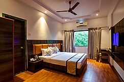 Royal Park Hotel & Resort, Wadgaon