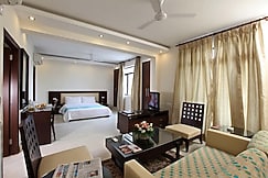 The Legend Inn, Delhi