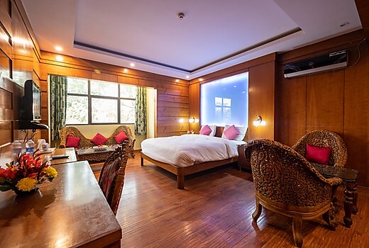Emarald Hotel