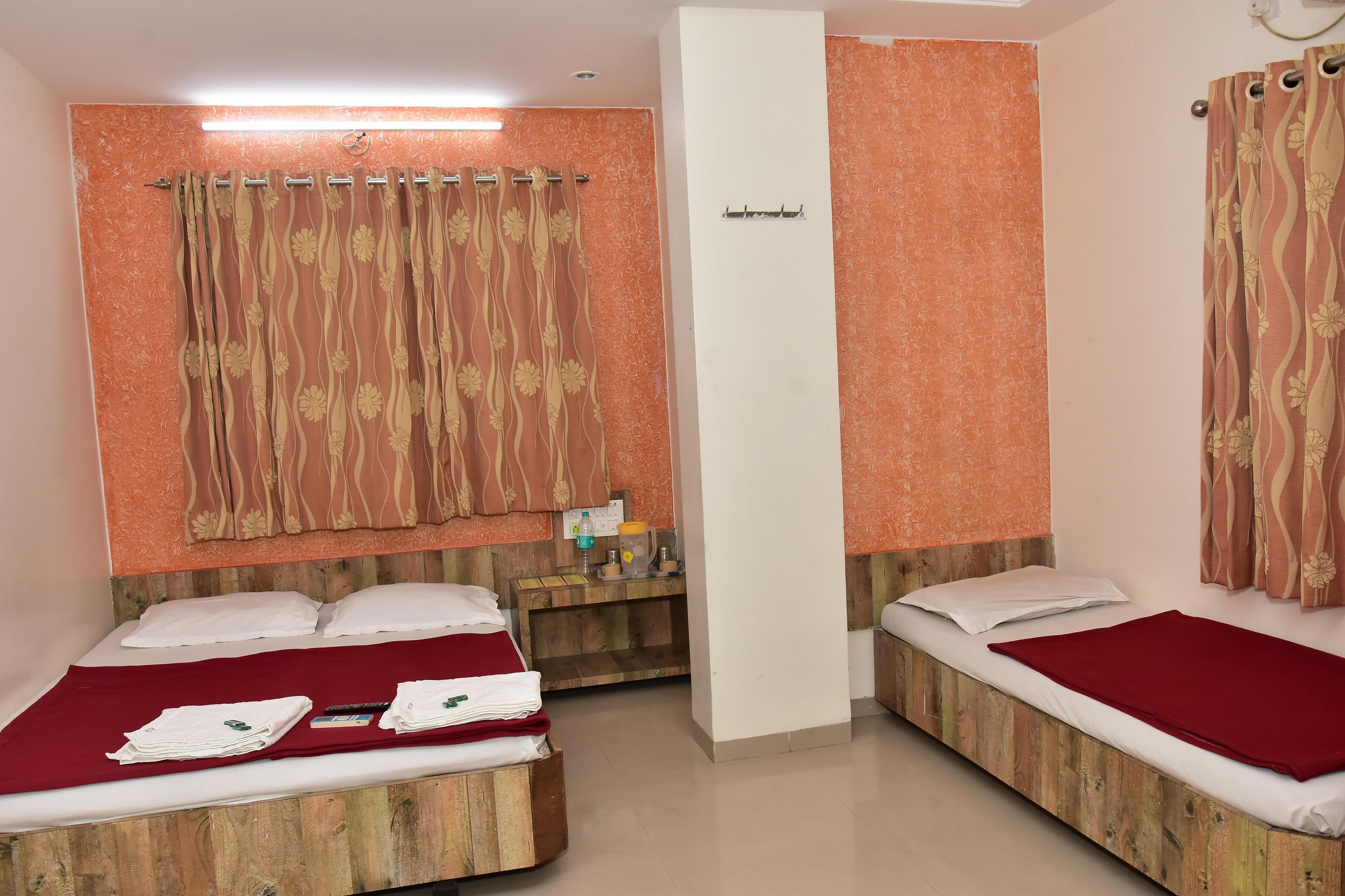 Hotel Saidhyan 5
