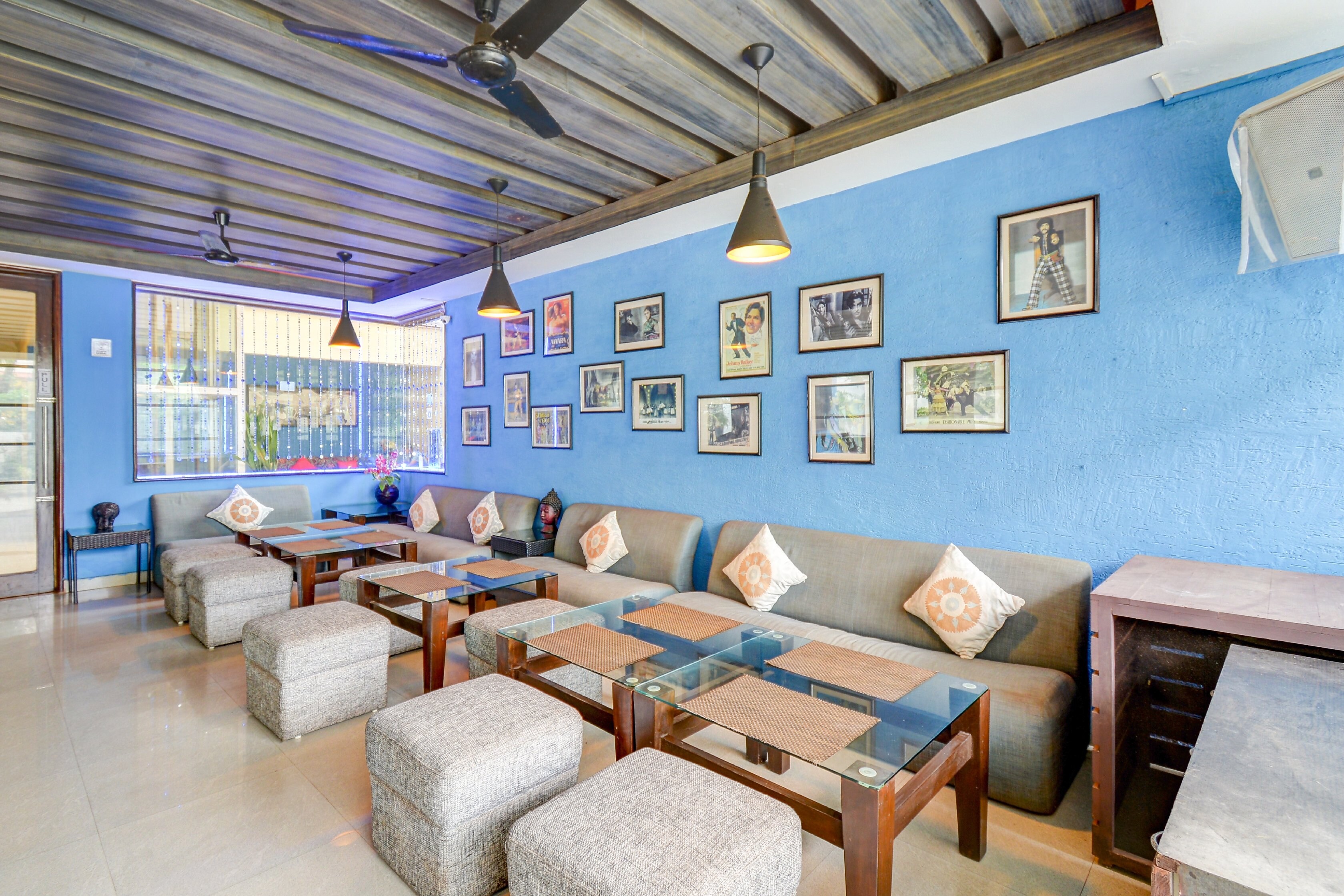 Living Room By Seasons Goa Inr 614 Off 2 7 9 9 Resort Price Address Reviews