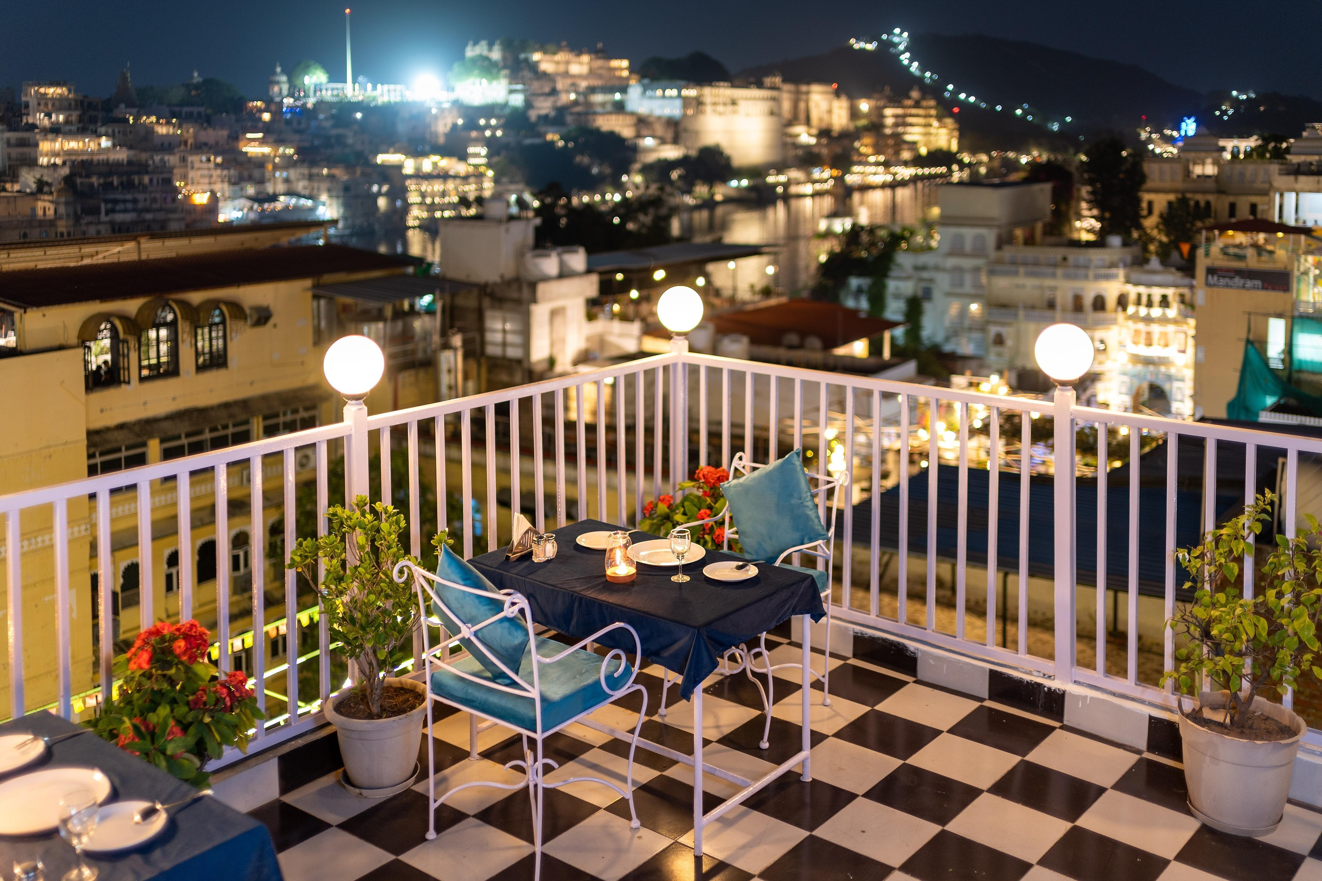 Upri Manzil Roof Top Restaurant