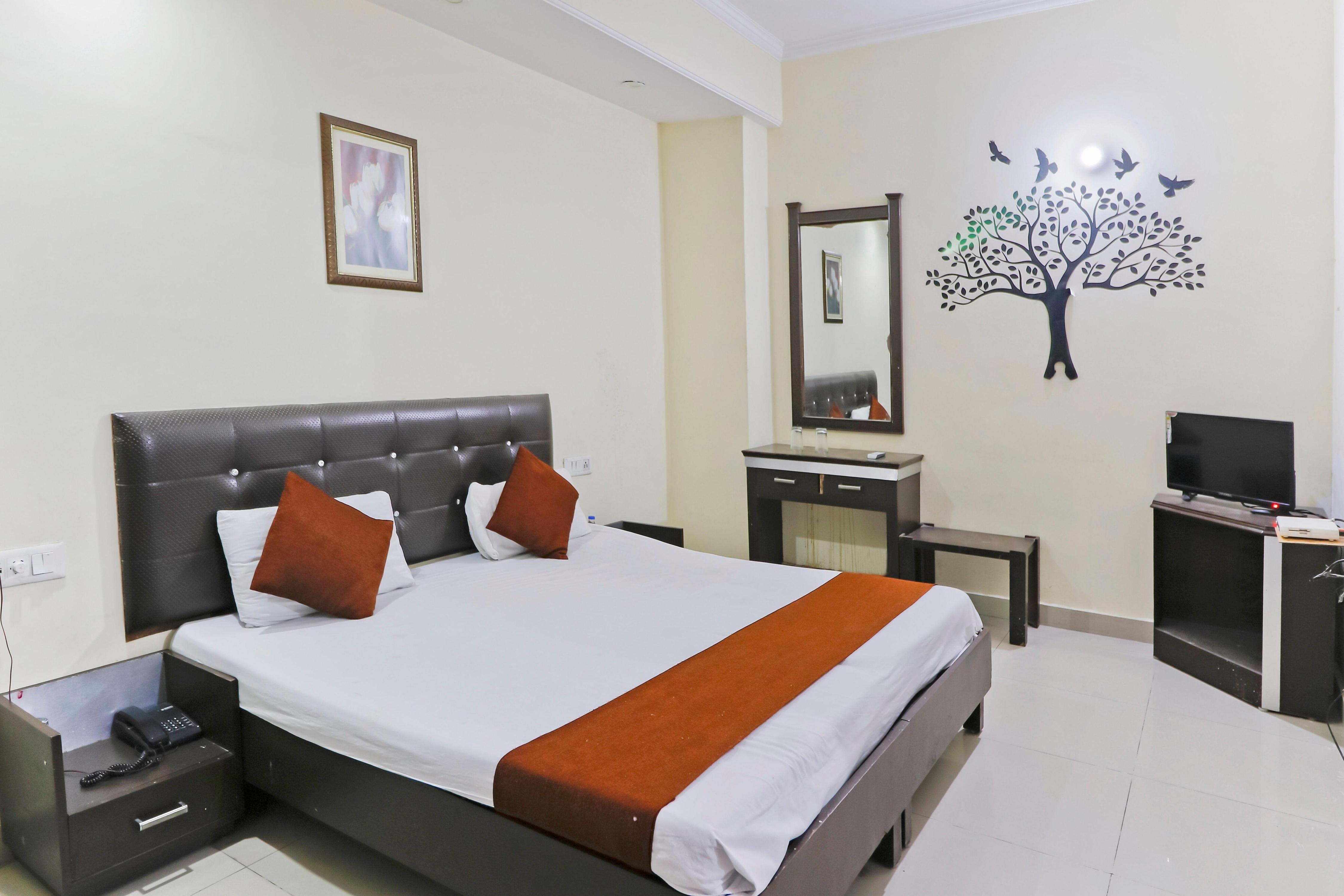 Hotel Sukhman International - Tap to explore photos