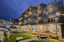 Hotel Natraj (500 Mtrs from Volvo Bus Stand), Manali