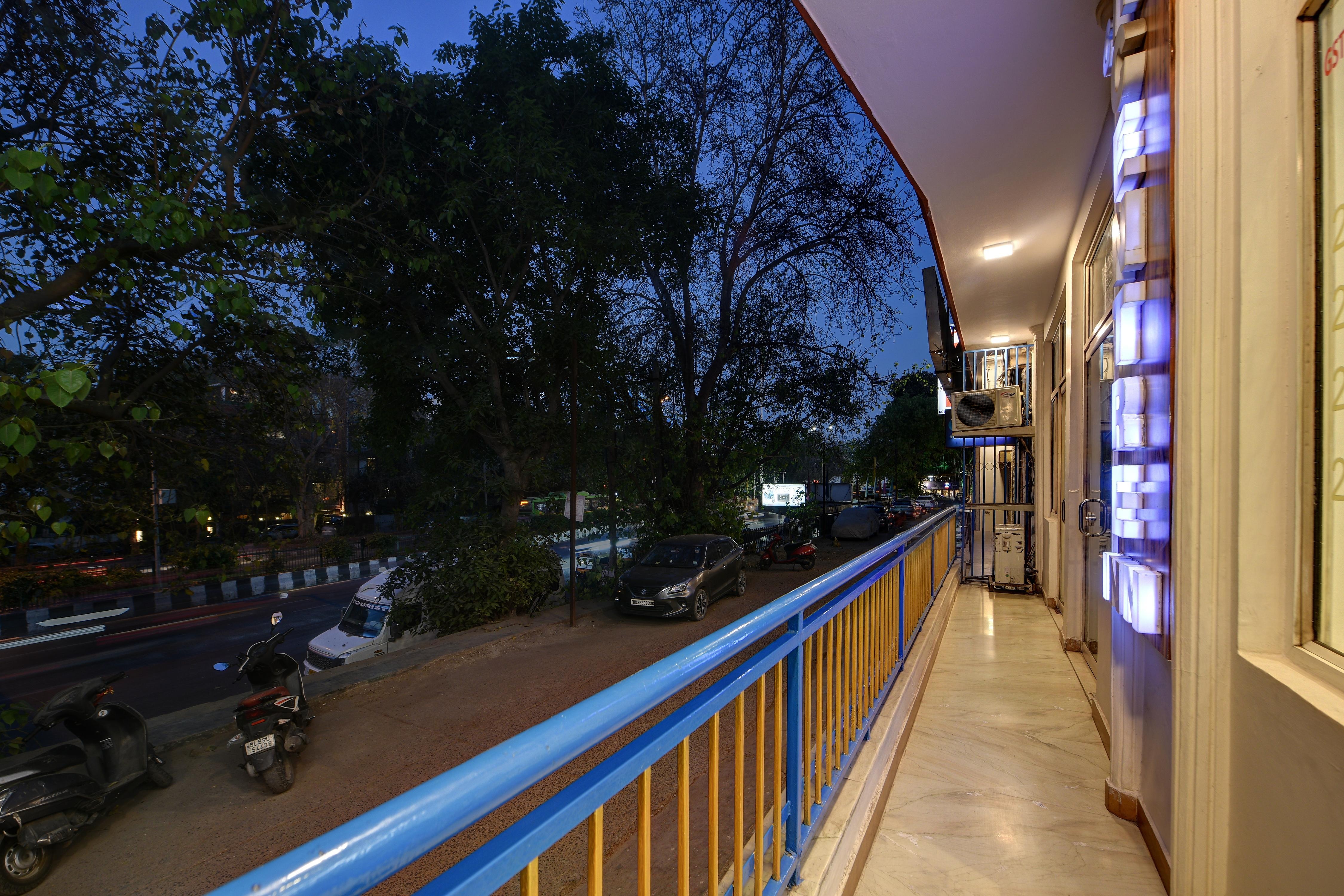Hotel City Centre Inn Near Nizamuddin Railway Station - Tap to explore photos