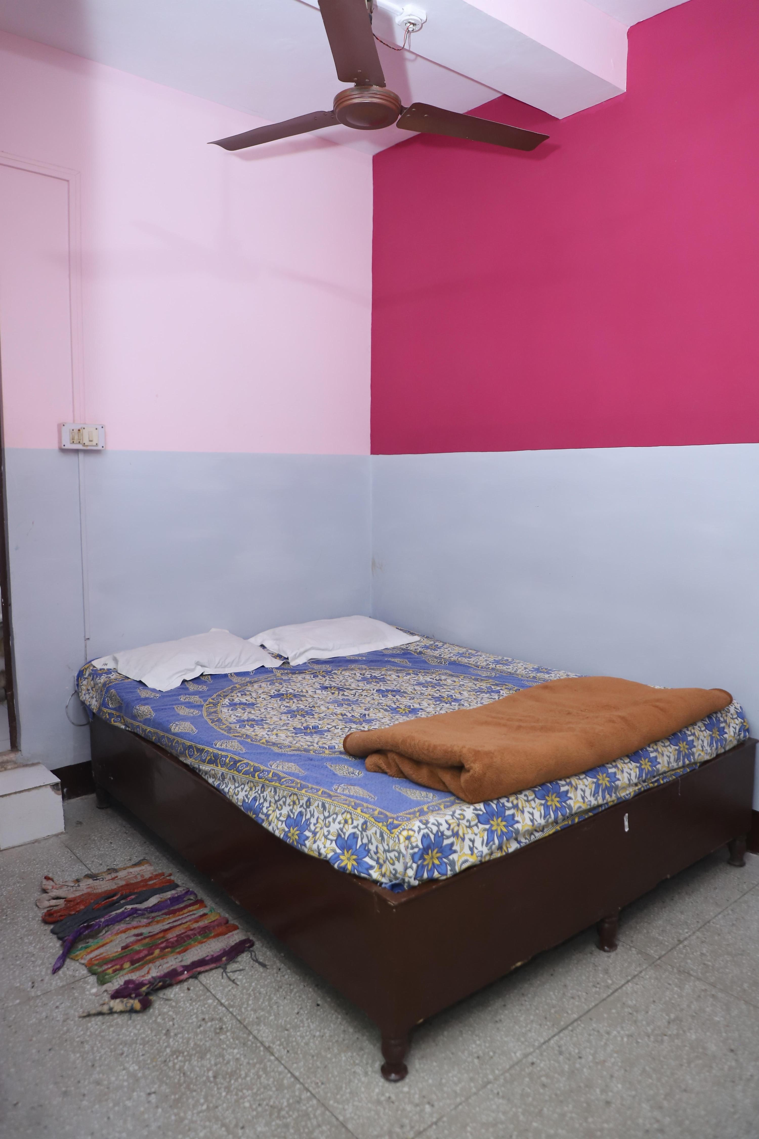 Chawla Guest House - Tap to explore photos