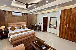 Kashish Residency & Banquet, Noida
