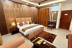 Kashish Residency & Banquet, Noida