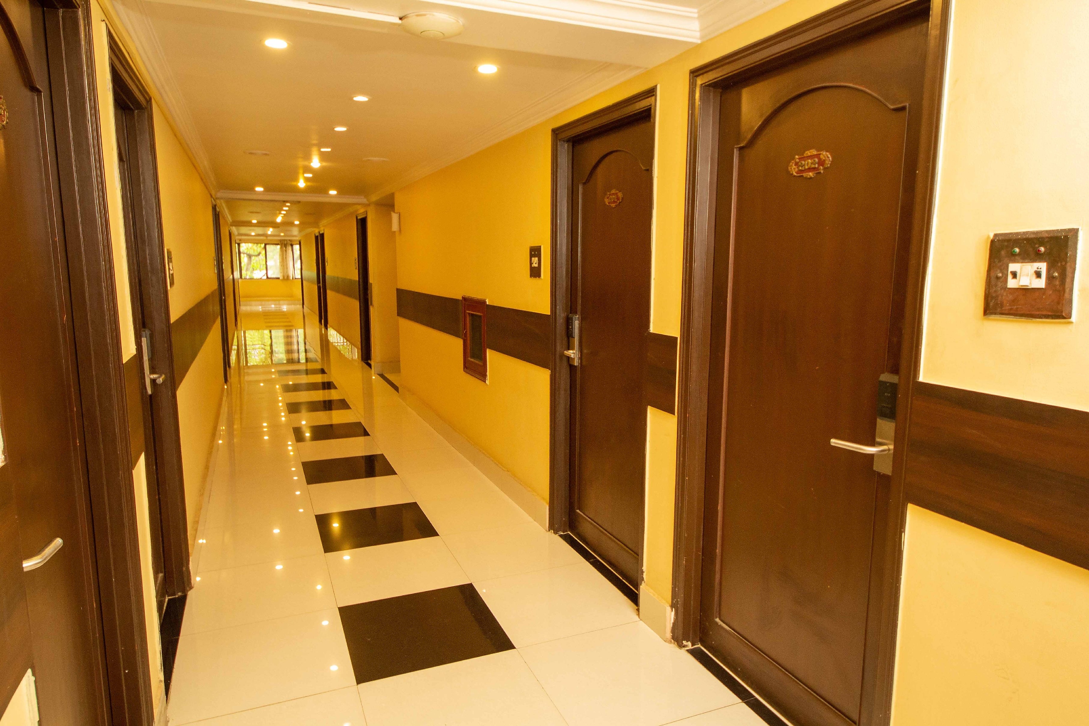 Warehouse Gym Dubai Google Search Warehouse Gym Home Room