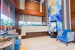 Hyphen Business Hotel, Noida