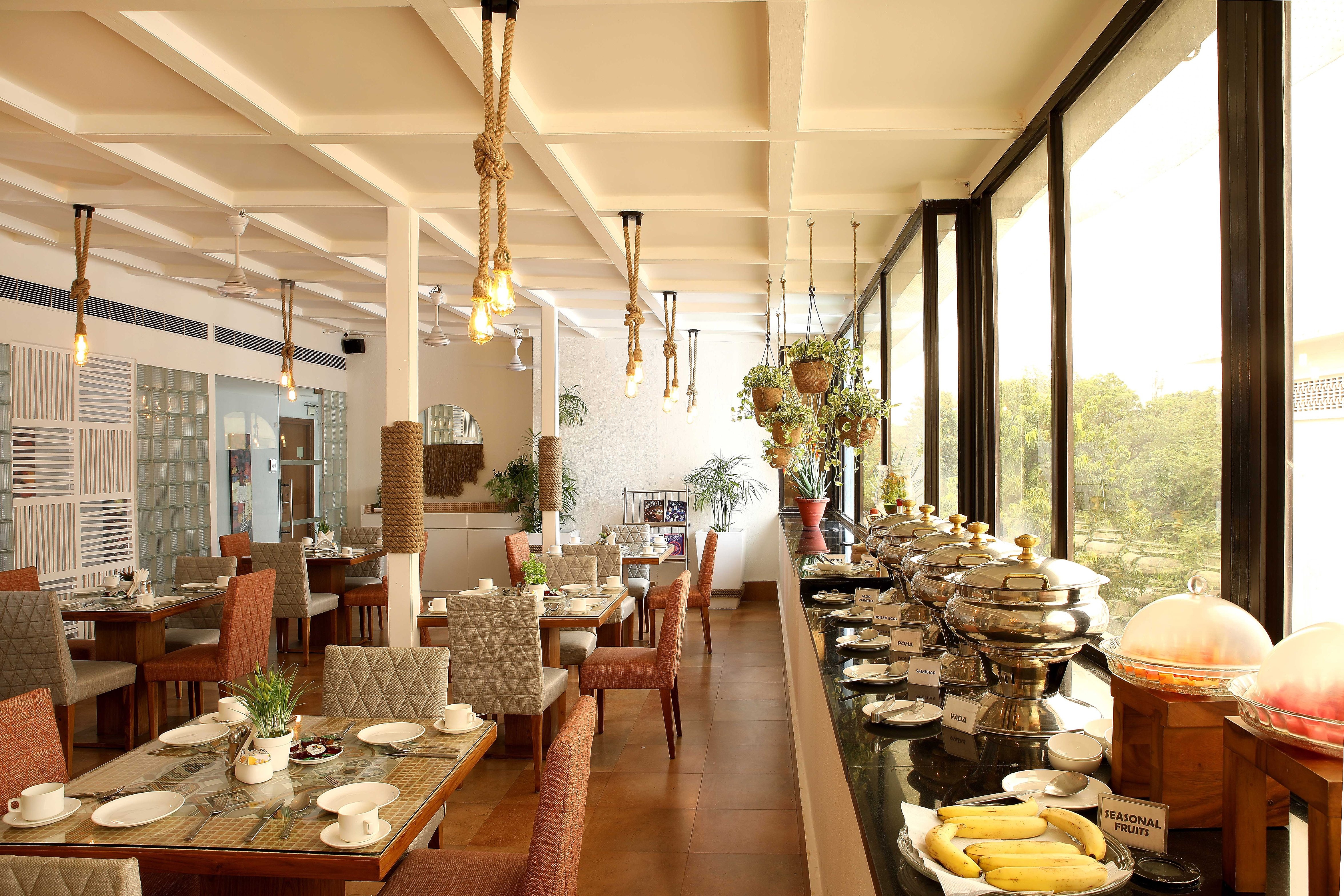 Cafe Breeze