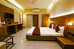 Goverdhan Greens, Dwarka