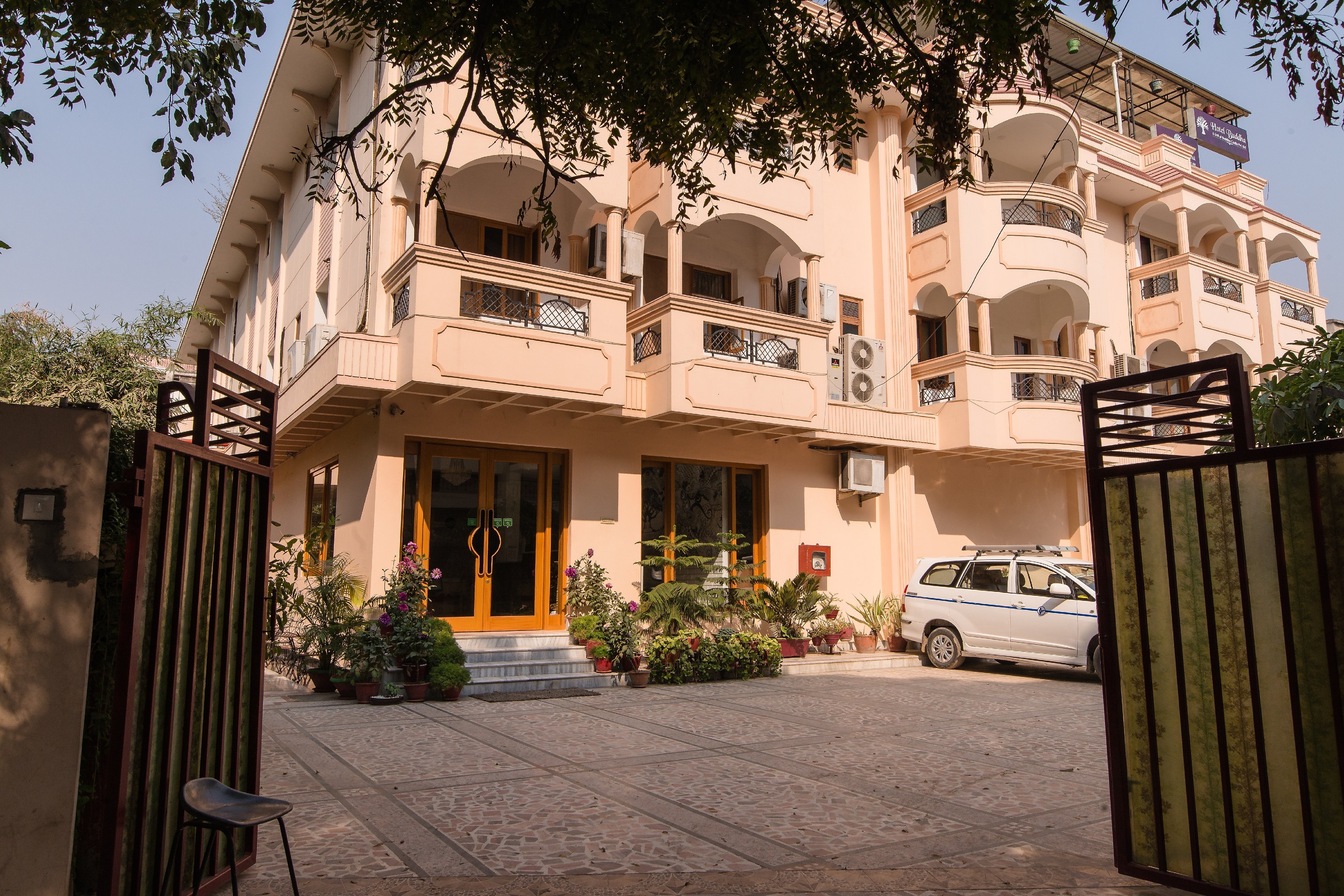 Hotel Buddha Varanasi Hotel Price, Address & Reviews