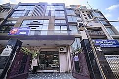 Hotel Pitrashish Premium, Karol Bagh, Delhi