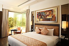 Inde Hotel Signature Tower, Gurgaon