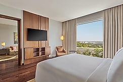 Courtyard by Marriott Kochi Airport, Chalakudy