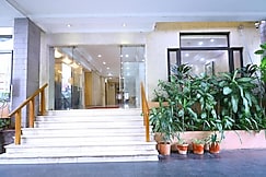 Hotel Surguru, Pondicherry